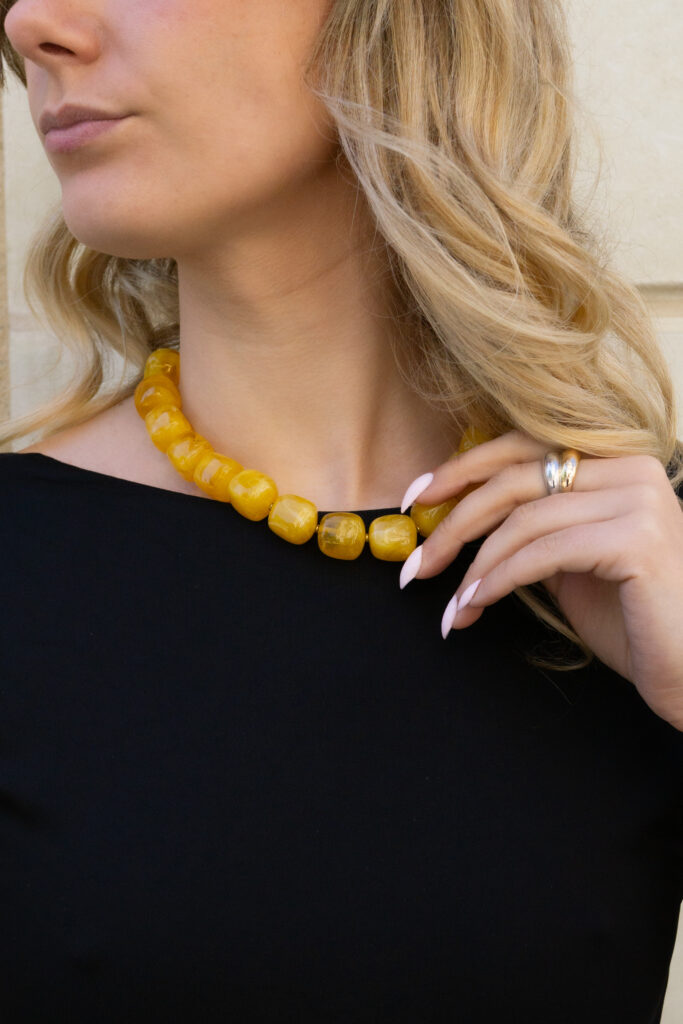 collier-resine-bubble-carre