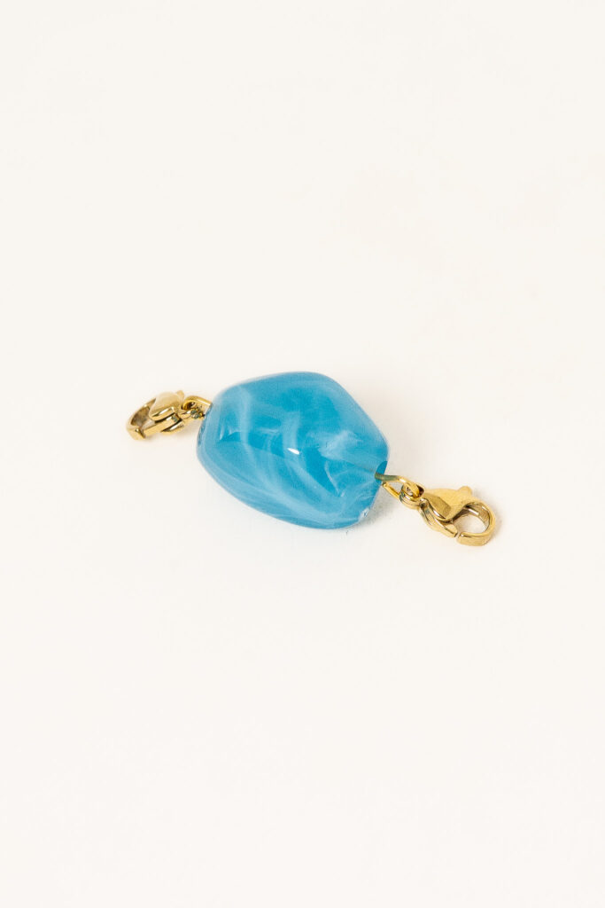 pierre-eclat-bleu-lagon-irreguliere