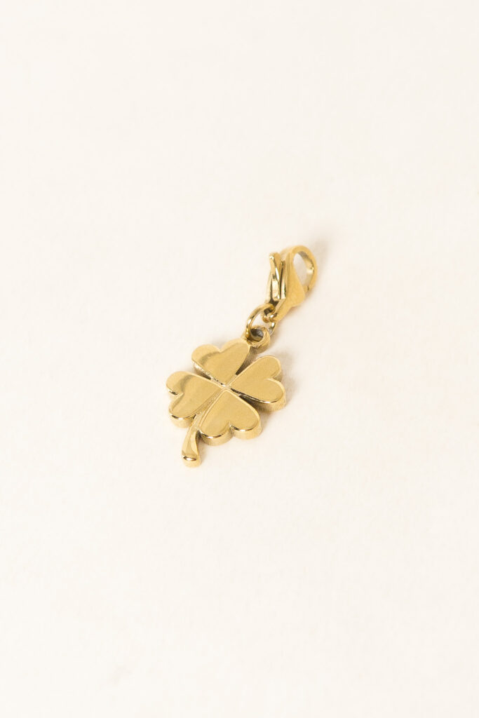 charm-trefle-coeur-acier-inoxydable